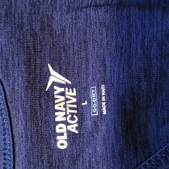Old Navy Active Go-Dry Large - Picture 3 of 3